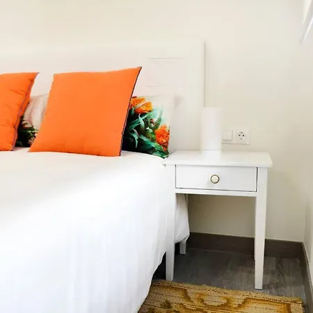 Nuevo Con 3 Apartamento