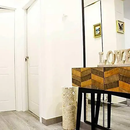 Nuevo Con 3 * Santander