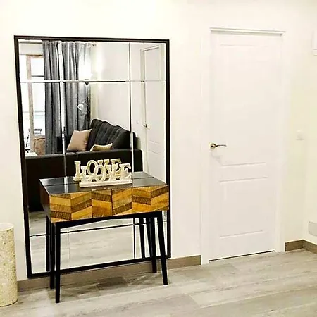 Nuevo Con 3 * Santander