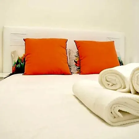 Nuevo Con 3 Apartment