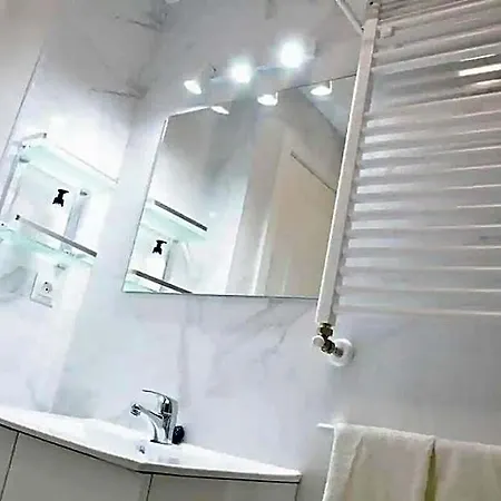 Nuevo Con 3 Apartment