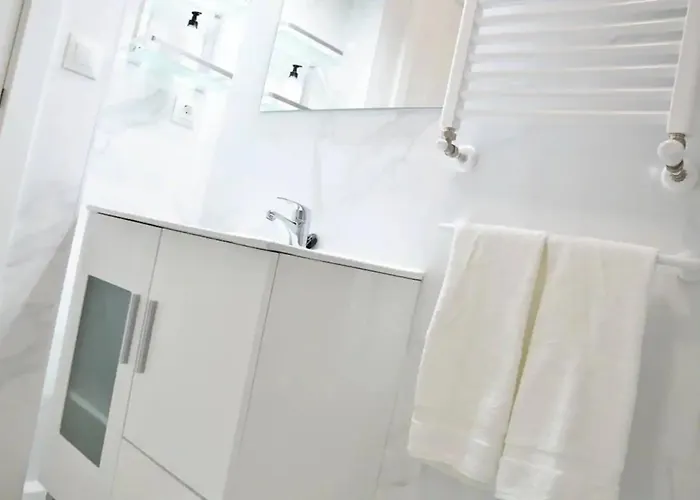 Nuevo Con 3 Apartament *