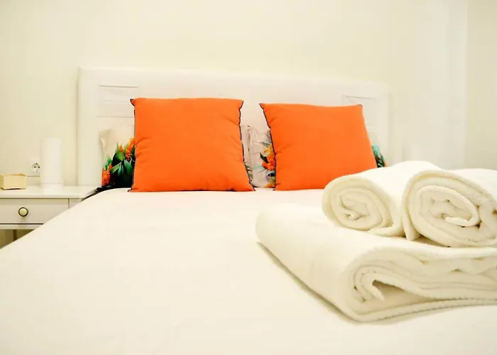 Nuevo Con 3 * Santander