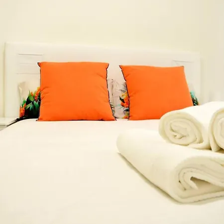 Nuevo Con 3 * Santander